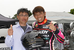 TOGETHER WITH PROFESSIONAL DRIVERS PHOTO04