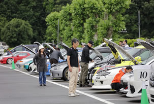 TOGETHER WITH PROFESSIONAL DRIVERS PHOTO03