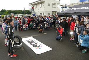 TOGETHER WITH PROFESSIONAL DRIVERS PHOTO04