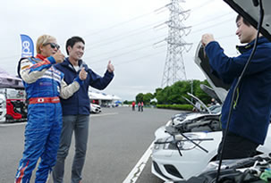 TOGETHER WITH PROFESSIONAL DRIVERS PHOTO05