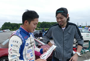 TOGETHER WITH PROFESSIONAL DRIVERS PHOTO09
