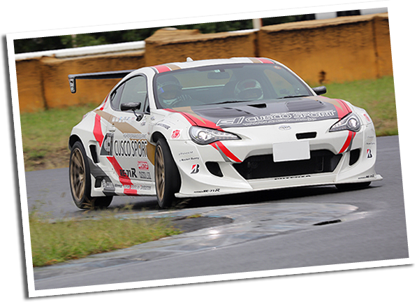 POTENZA EXTREME SEAT PHOTO01