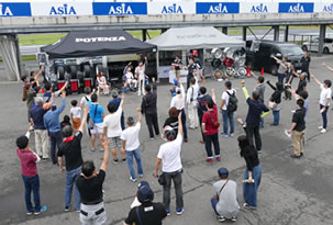 TOGETHER WITH PROFESSIONAL DRIVERS PHOTO07