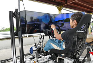 TOGETHER WITH PROFESSIONAL DRIVERS PHOTO03