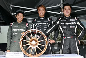 TOGETHER WITH PROFESSIONAL DRIVERS PHOTO07